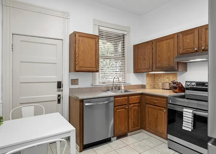 Oakland, !f Unique And Stylish Private Bedroom With Private Bathroom Homestay Pittsburgh